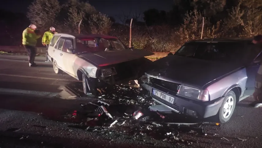 İzmir haber: Feci kazada 3 kişi yaralandı haberinin görseli