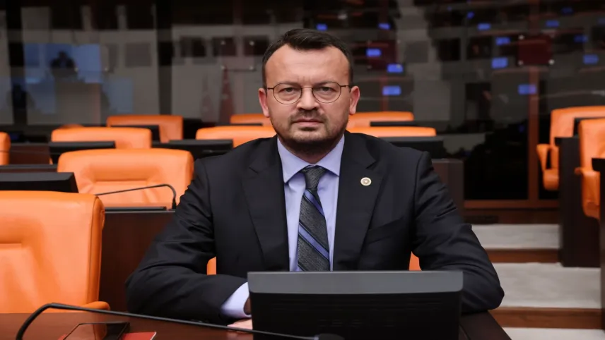 Şeref Arpacı: Sanayi üretimi yavaşlıyor, işsizlik büyüyor haberinin görseli