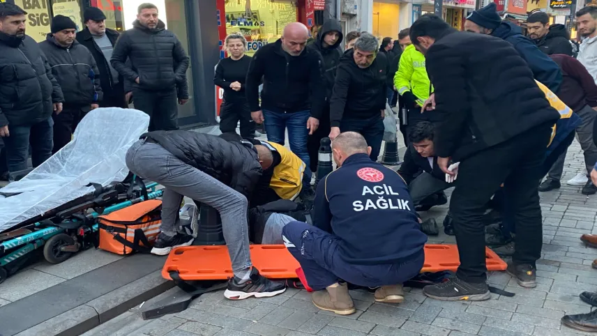 Yolun karşısına geçmek isteyen yayaya otomobil çarptı haberinin görseli
