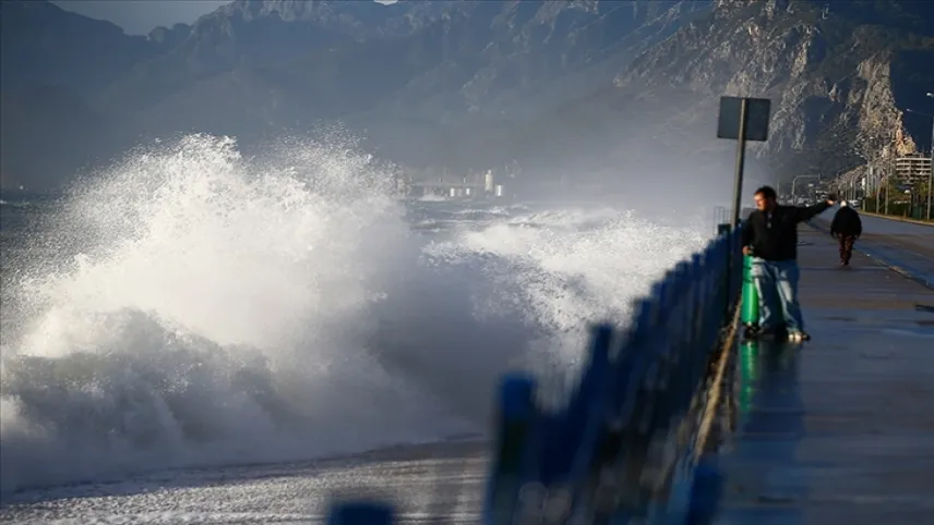 Meteoroloji'den Akdeniz'e fırtına uyarısı! haberinin görseli