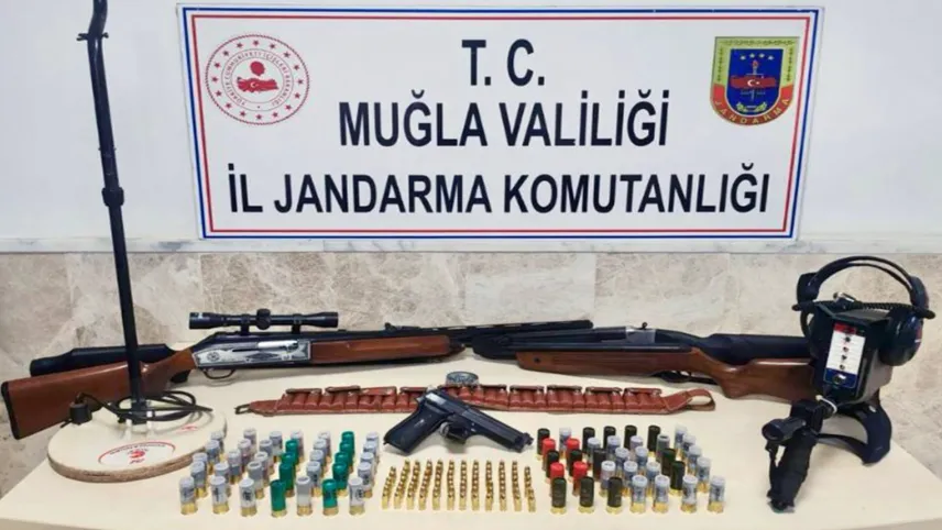 Muğla’da silah ve kaçak kazı malzemesi ele geçirildi haberinin görseli