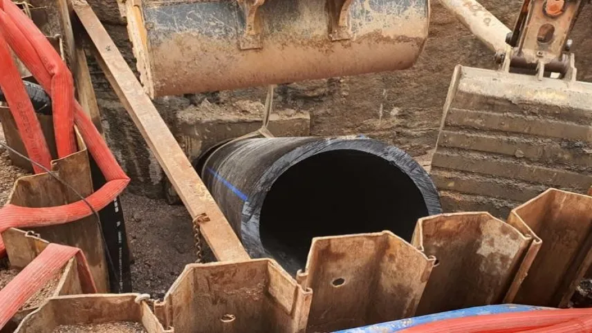 İZSU yenileme çalışmalarına devam ediyor haberinin görseli