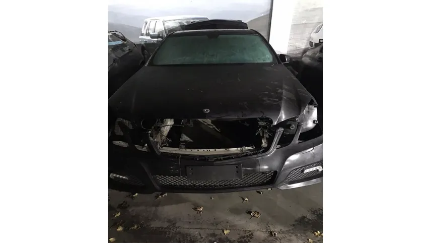 Lüks otomobili çekici yardımıyla çaldılar haberinin görseli