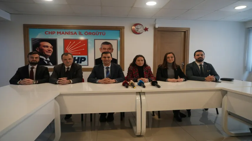 Manisa CHP adaylarını tanıttı haberinin görseli
