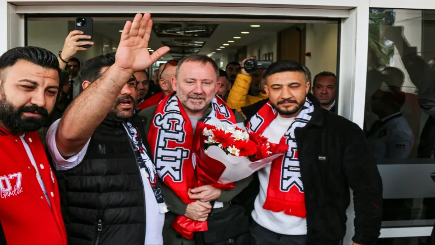 Sergen Yalçın, Antalya'da haberinin görseli