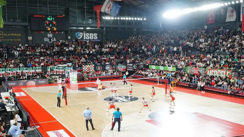 Voleybolda İzmir derbisi: Karşıyaka-Göztepe derbisi ne zaman? haberinin görseli