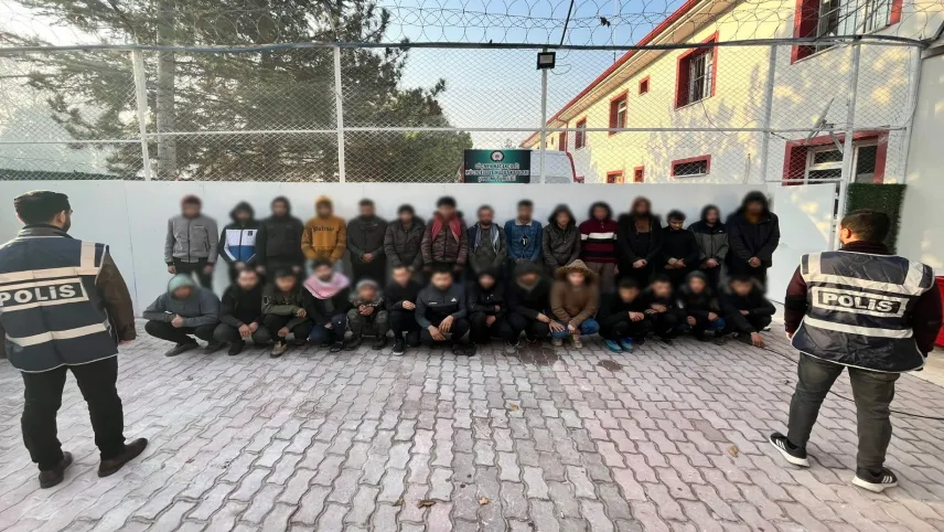 Konya'da 35 düzensiz göçmen yakalandı haberinin görseli