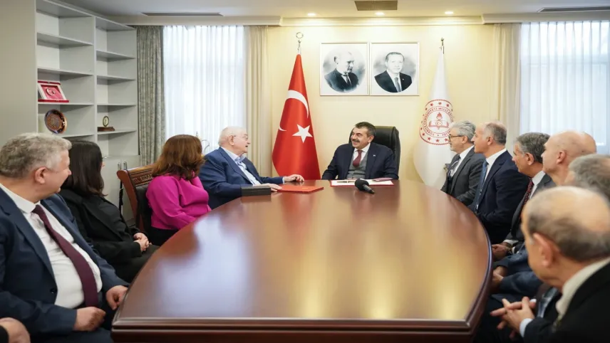 Eğitimde iş birliği ptokolü imzalandı haberinin görseli