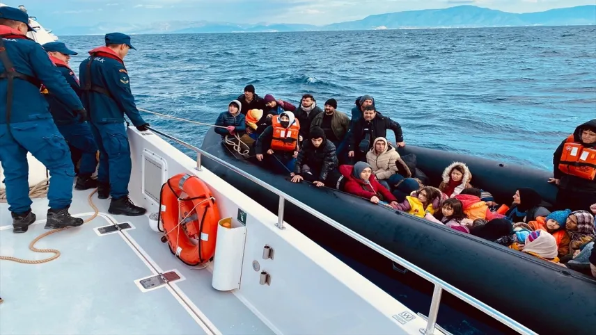 İzmir haber: 46 düzensiz göçmen kurtarıldı haberinin görseli