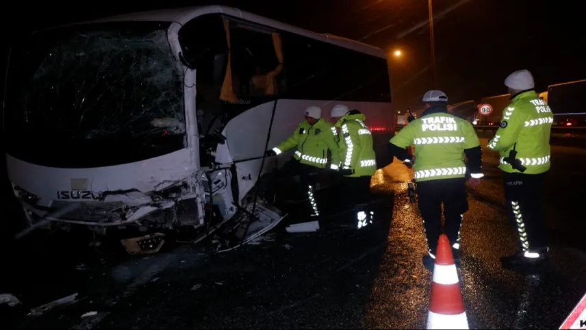 Edirne’de feci trafik kazası: 10’u polis 11 yaralı haberinin görseli