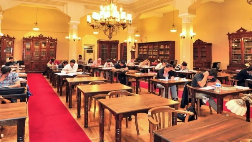 İzmir Milli Kütüphane binlerce okuyucuyu ağırlıyor haberinin görseli