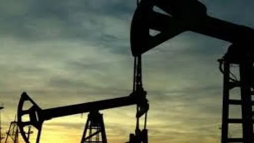 Rusya'da petrol rafinerisinde patlama haberinin görseli