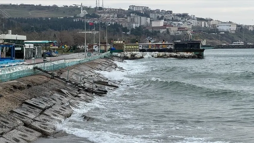 Tekirdağ'da deniz ulaşımına poyraz engeli haberinin görseli