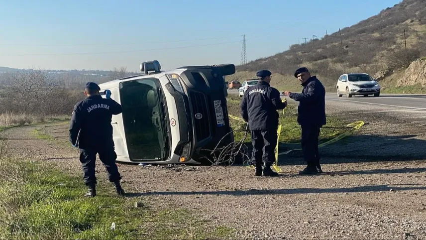 Balıkesir'de kaza: Otomobil, infaz koruma aracına çarptı haberinin görseli
