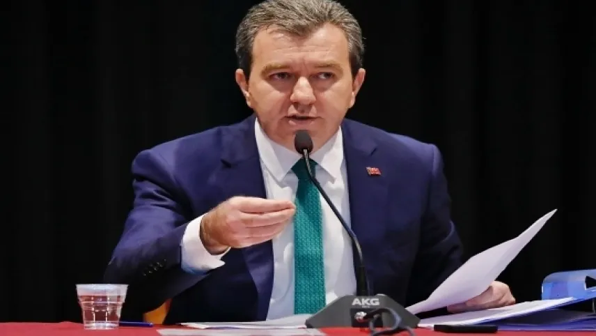 Bergama Belediye Başkanı Hakan Koştu'dan iddialara yanıt haberinin görseli