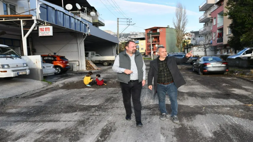 Çiğli Belediyesi’nde asfalt çalışmaları tam gaz devam ediyor haberinin görseli