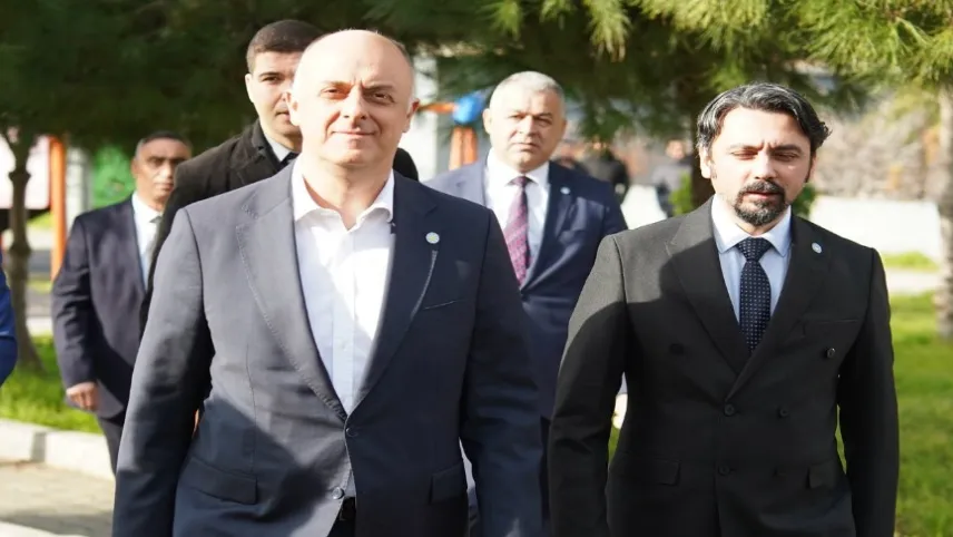 İYİ Partili Ümit Özlale’den Bergama çıkarması haberinin görseli