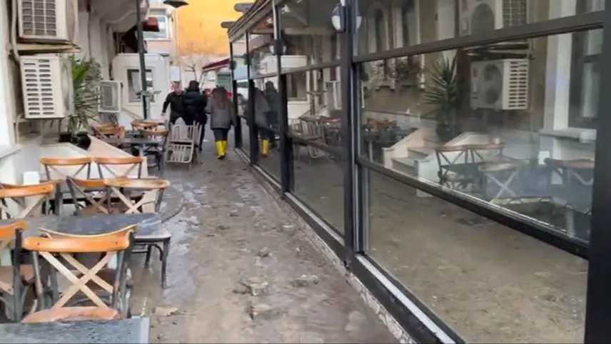 İstanbul’da ana isale hattı patladı haberinin görseli