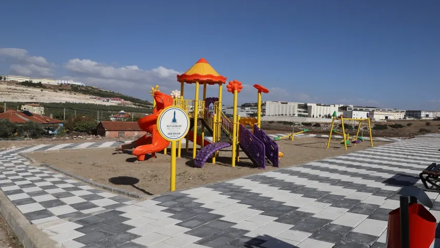 Menderes'te park yenileme çalışması haberinin görseli