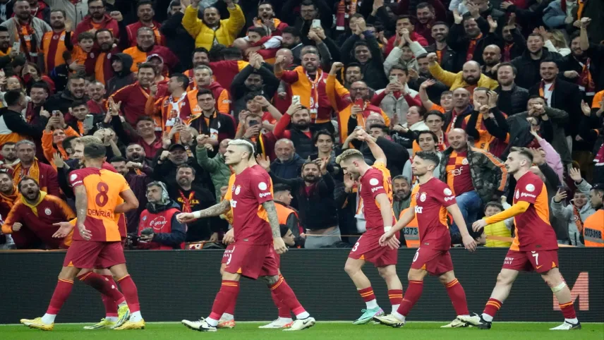 Galatasaray 3 puanı 2 golle aldı haberinin görseli