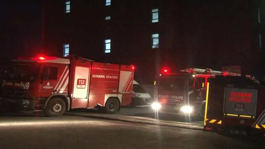 İstanbul'da duvar ile asansöre sıkışan genç hayatını kaybetti haberinin görseli