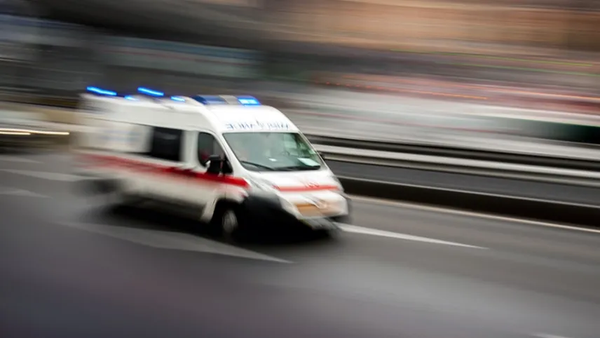 Çatalca’da TEM'de seyir halindeki araç alev alev yandı haberinin görseli