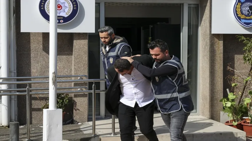 İzmir'de sendika genel başkanını vuran şüpheli adliyede haberinin görseli