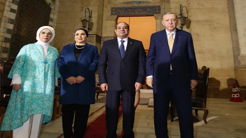 Cumhurbaşkanı Erdoğan'dan İmam Şafi Türbesi’ne ziyaret haberinin görseli