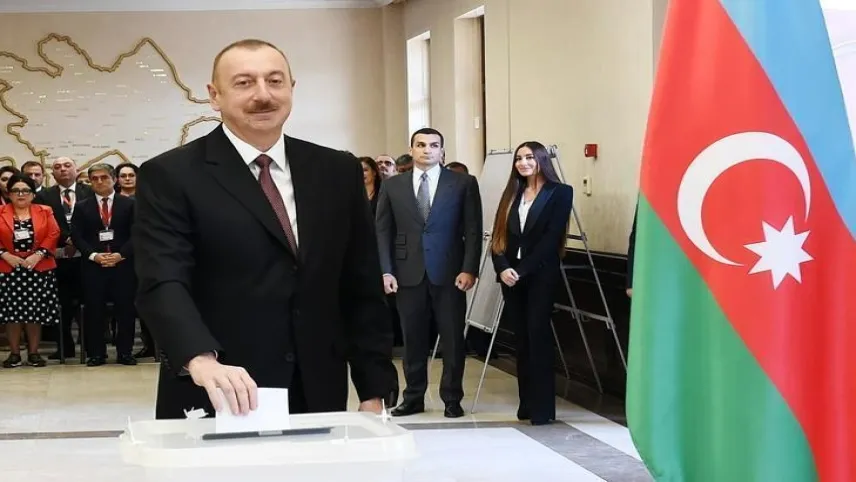 İlham Aliyev görev başında haberinin görseli