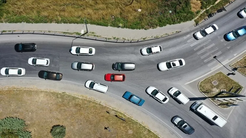 TÜİK açıkladı: Türkiye'de taşıt yoğunluğu artıyor! haberinin görseli