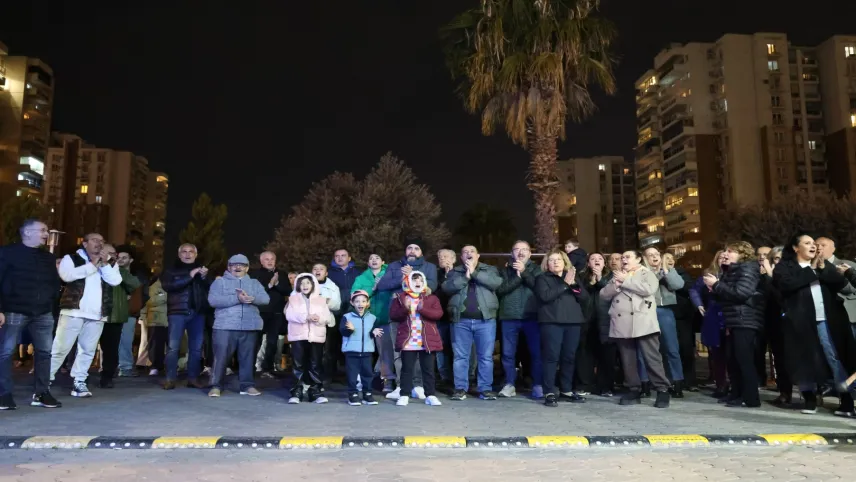 İzmir haber: Karşıyaka'da ihale isyanı haberinin görseli