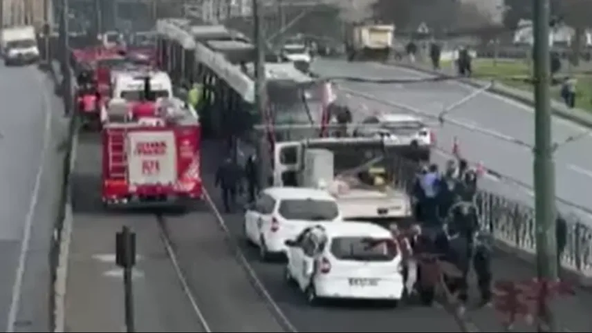 İstanbul Topkapı'da bir kişiye tramvay çarptı haberinin görseli