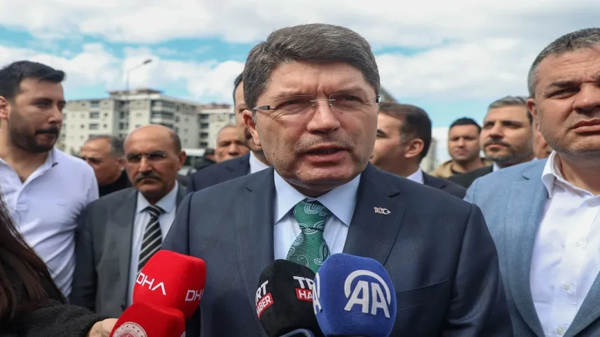 Adalet Bakanı Yılmaz Tunç'tan Torbalı Adliyesi'ne ziyaret haberinin görseli