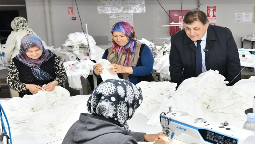 CHP'li Cemil Tugay'dan Aliağa'ya kanalizasyon çözümü sözü haberinin görseli