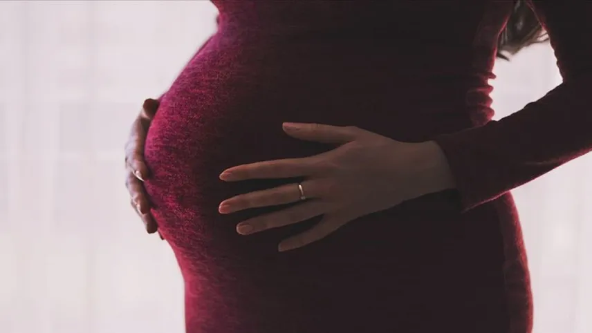 Hamilelikte aşırı kilo, tansiyon ve diyabete neden oluyor haberinin görseli