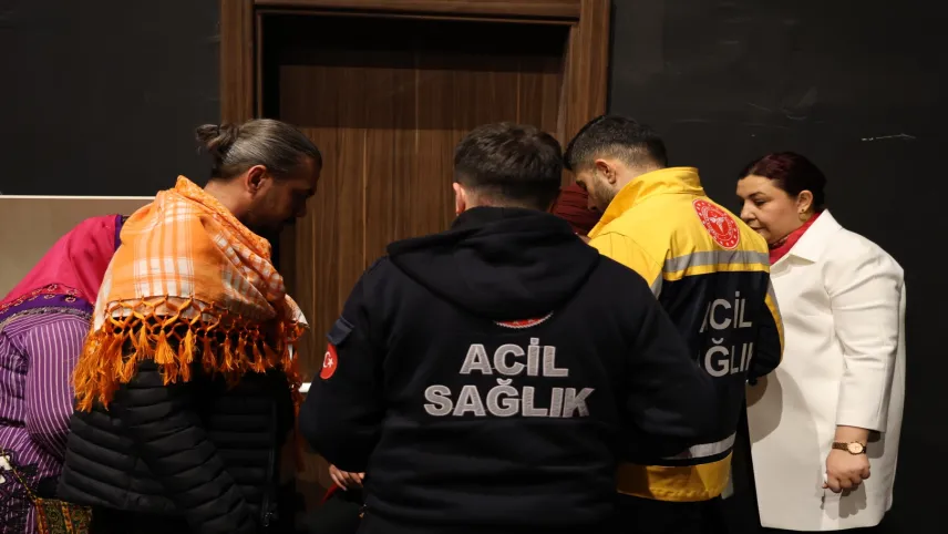 İl başkanı konuşması sırasında fenalaştı haberinin görseli