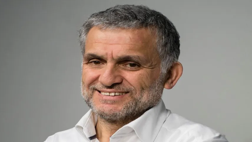 Gazeteci ve yazar kimliğiyle tanınan Ruşen Çakır kimdir? haberinin görseli