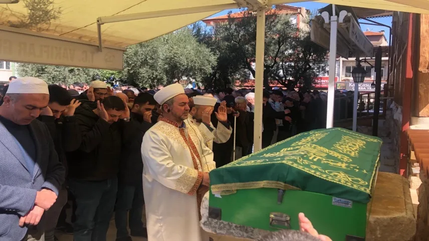 Aydın'da hayatını kaybeden müezzin son yolculuğuna uğurlandı haberinin görseli
