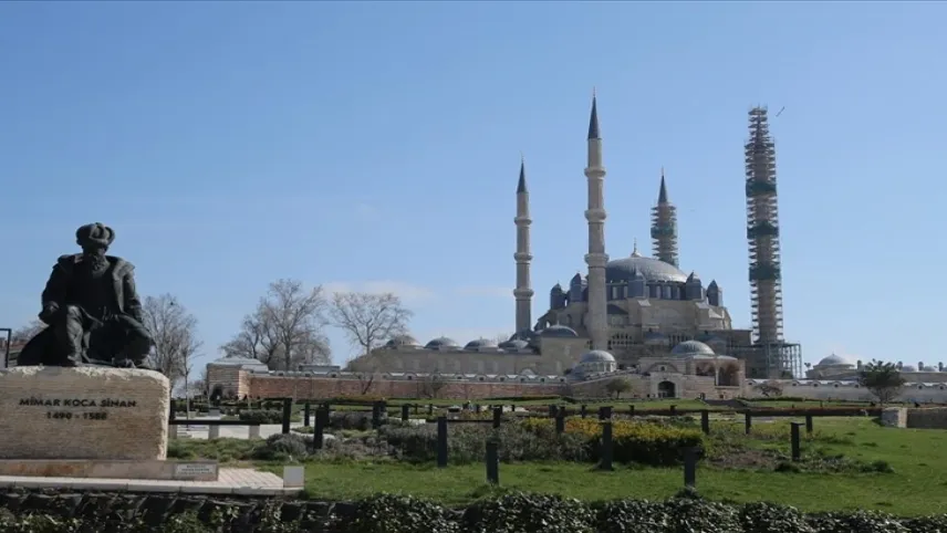 Selimiye Camisi'nde restorasyon çalışmaları devam ediyor haberinin görseli