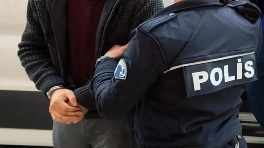 İzmir haber: 13 yıl 9 ay kesinleşmiş hapis cezası bulunan hükümlü Buca’da yakalandı haberinin görseli