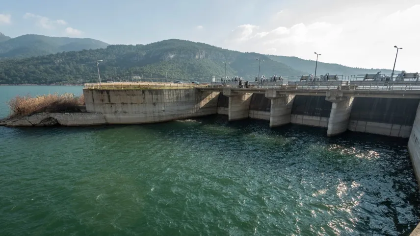 İzmir’i üzen haber: Barajlardaki su seviyesi düştü haberinin görseli