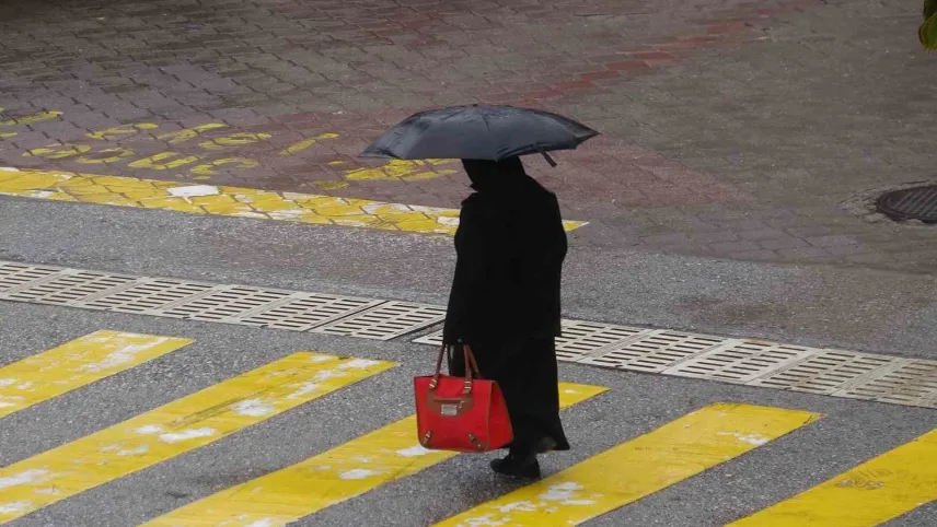 Çankırı’da kuvvetli rüzgar ve yağmur etkili oluyor haberinin görseli