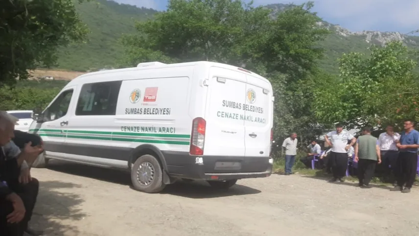 Bir ev ve çevresinde silahla vurulmuş 3 ceset bulundu haberinin görseli