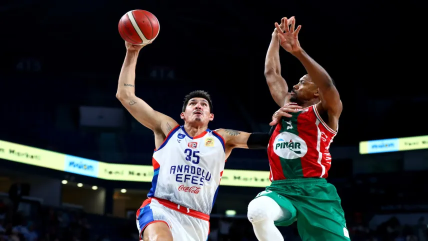 Pınar Karşıyaka-Anadolu Efes maçında 146.randevu haberinin görseli