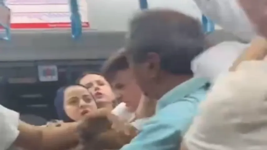 Marmaray’da tekmeli yumruklu kavga haberinin görseli