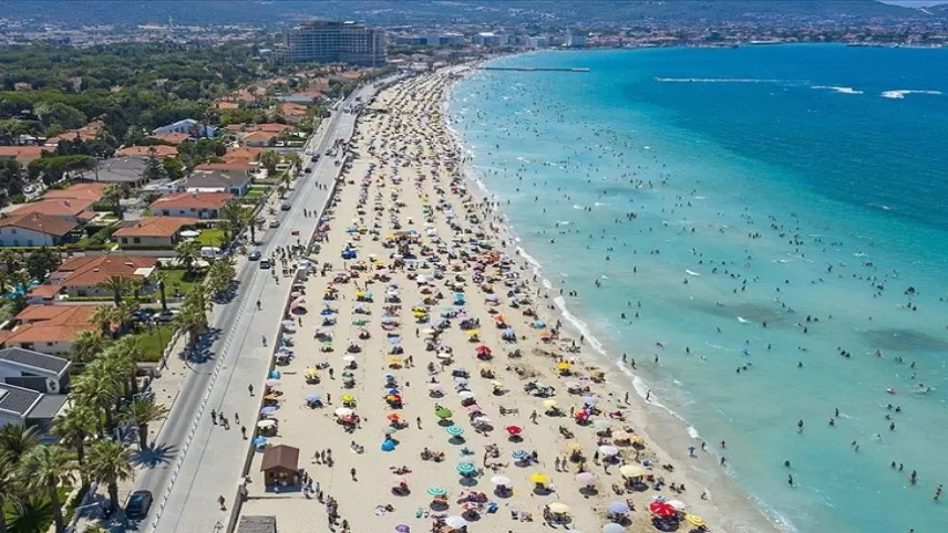 Ege’nin İncisi İzmir Çeşme’de gidilebilecek beachler haberinin görseli