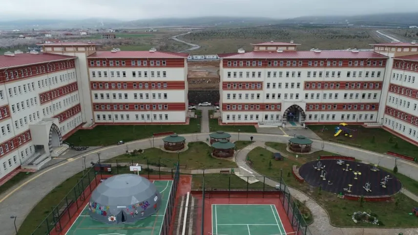Ankara KYK kız yurtları ve Ankara KYK erkek yurtları haberinin görseli