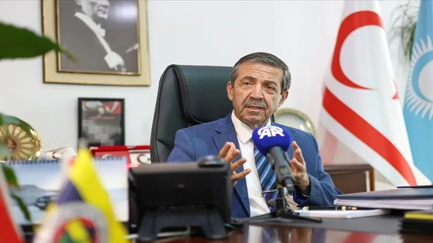 KKTC Dışişleri Bakanı Ertuğruloğlu'ndan 'Kıbrıs Barış Harekatı' açıklaması haberinin görseli