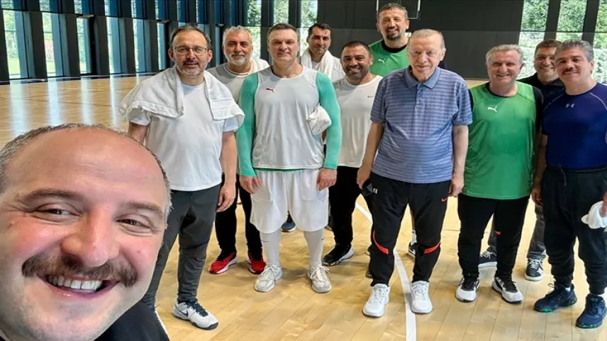 Cumhurbaşkanı Erdoğan ve bakanlar basketbol maçı yaptılar haberinin görseli