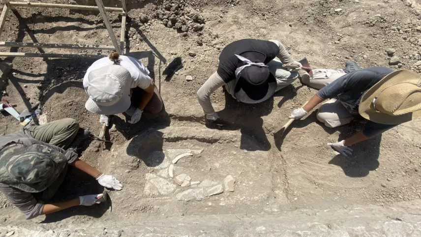 Çanakkale'de 1700 yıllık mezar bulundu! haberinin görseli